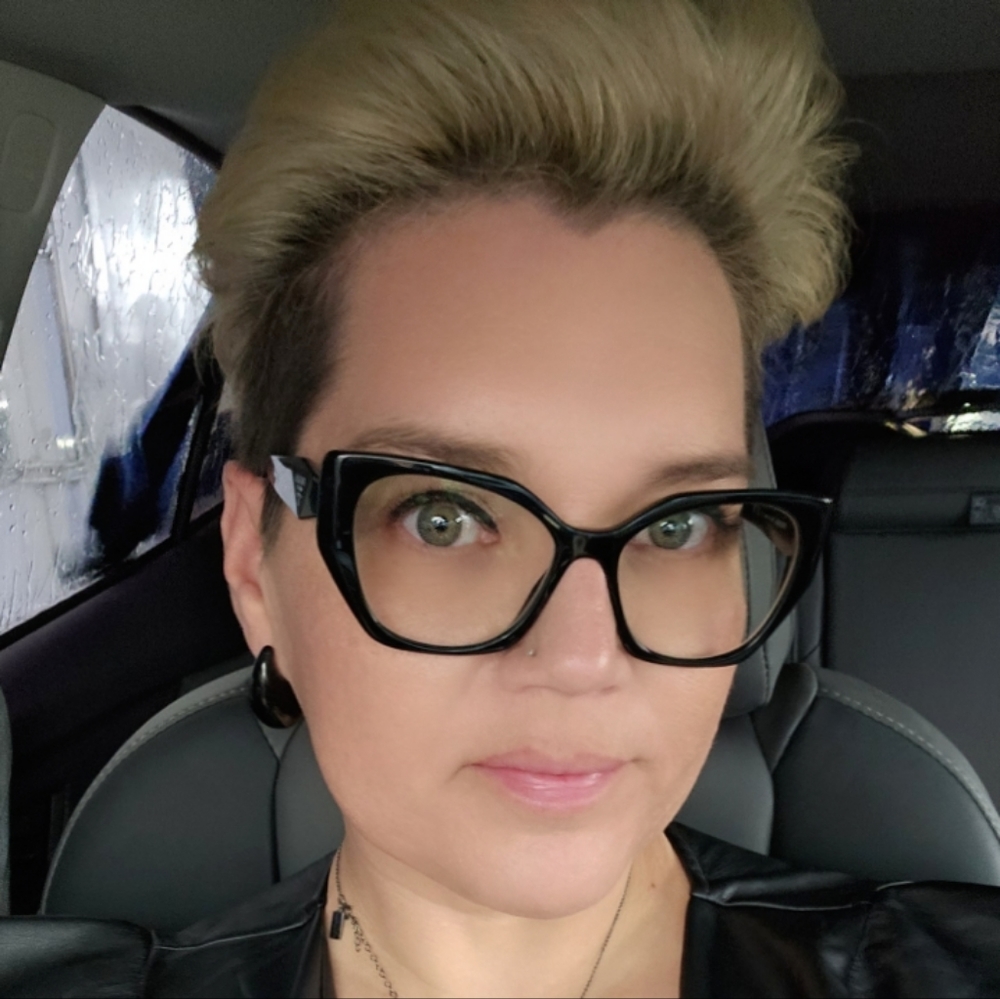 Meet your Posher, Sandra